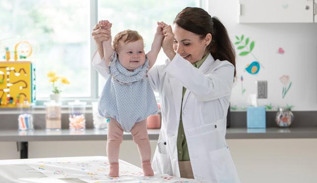VPD RSV- baby girl and doctor